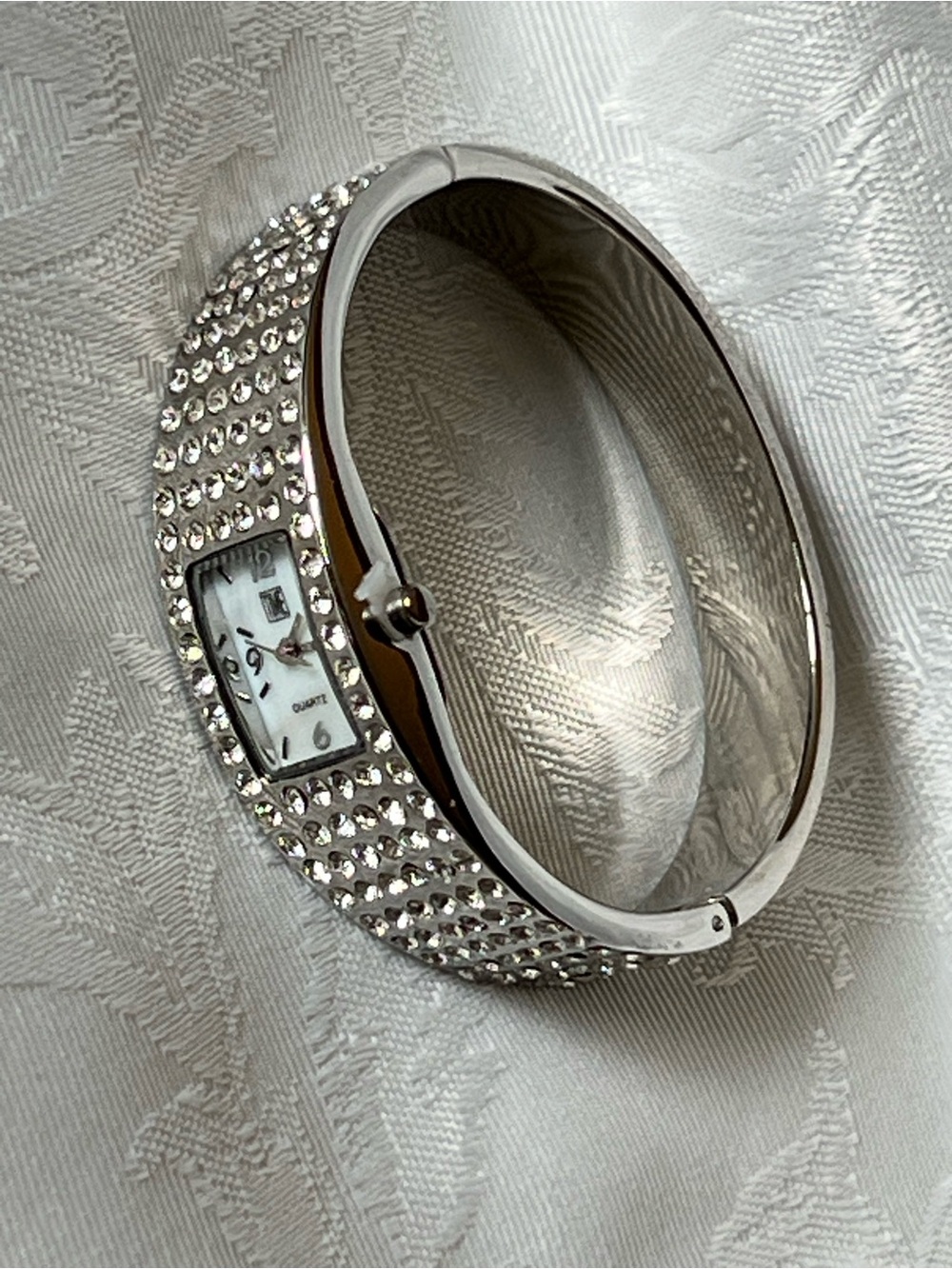 💎 iTIME Vintage Silver Rhinestone Clamper Bangle Watch 💎 - Picture 3 of 6